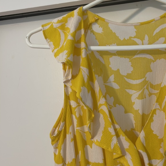Fun, flirty yellow flowery romper - Picture 6 of 6